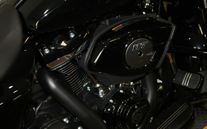 2025 Harley-Davidson® Road Glide® Vivid Black