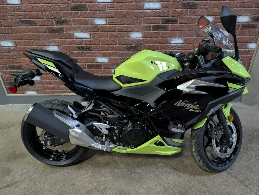 2026 Kawasaki Ninja® 500 SE ABS