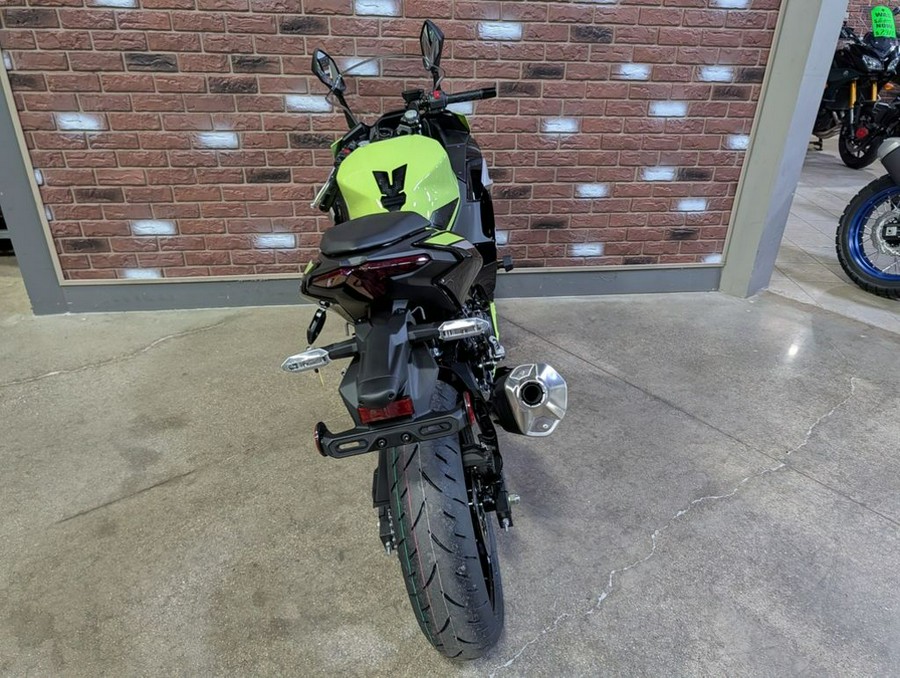 2026 Kawasaki Ninja® 500 SE ABS