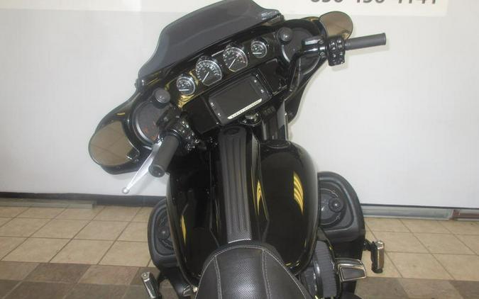 2015 Harley-Davidson® FLHXSE - CVO™ Street Glide®