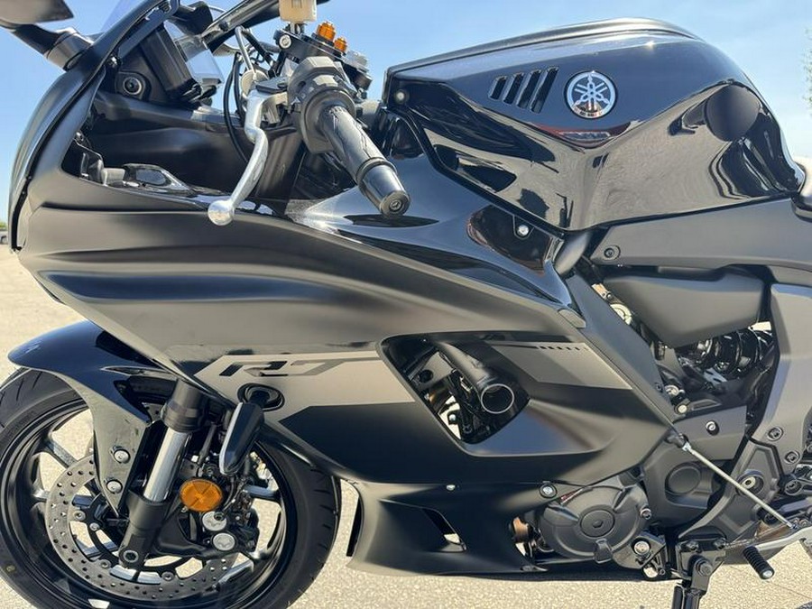 2025 Yamaha YZF-R7