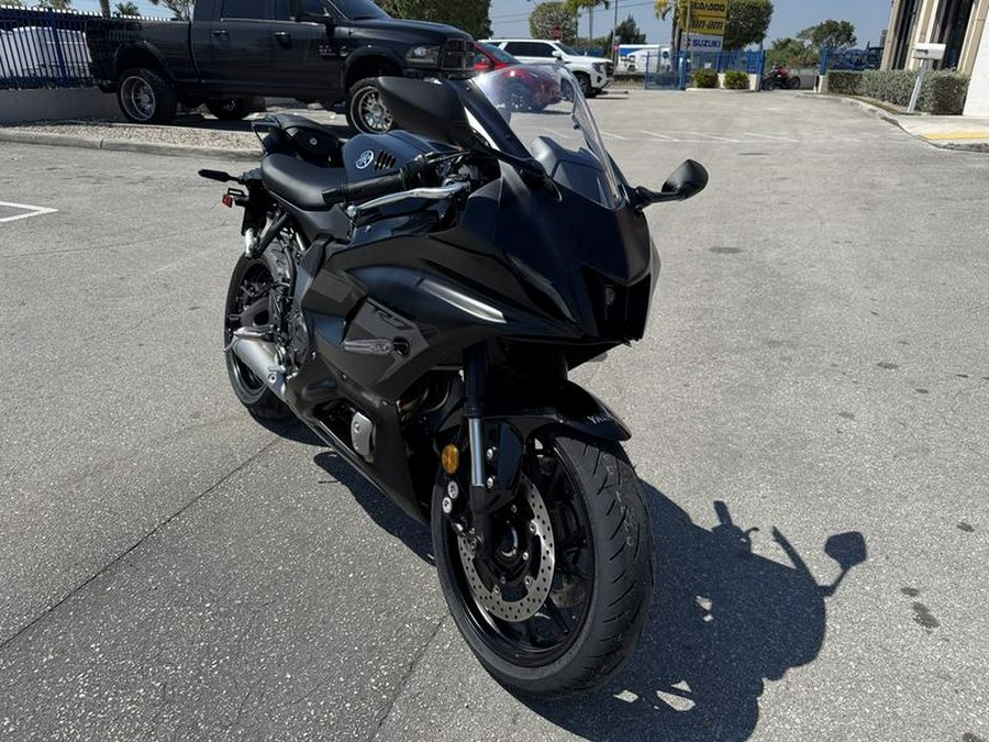 2025 Yamaha YZF-R7
