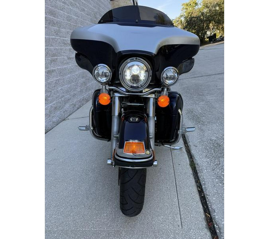 2009 Harley-Davidson® FLHTCU - Ultra Classic® Electra Glide®