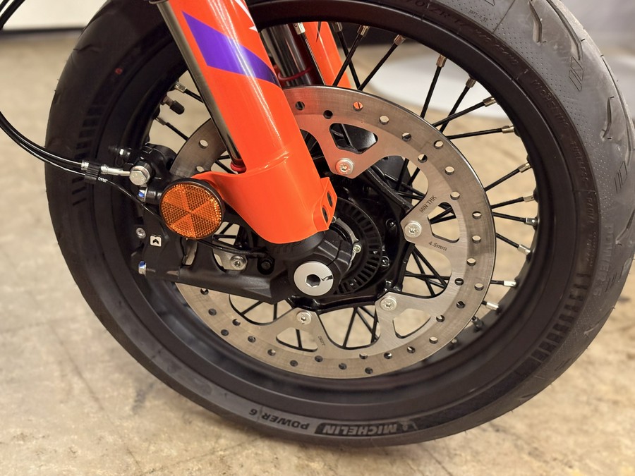 2026 KTM 390 SMC R