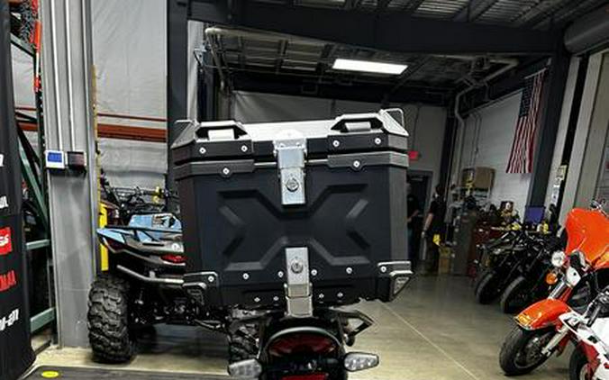 2024 Triumph Scrambler 400 X Phantom Black / Silver Ice