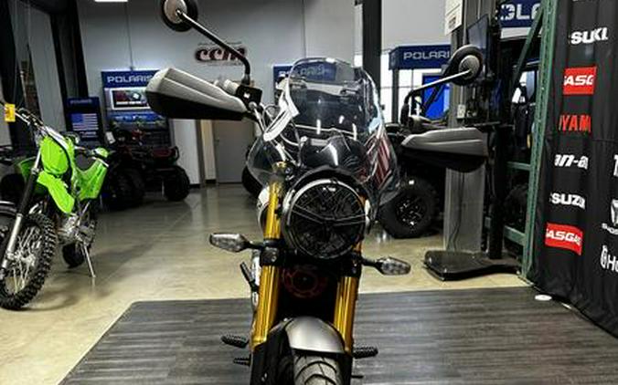 2024 Triumph Scrambler 400 X Phantom Black / Silver Ice