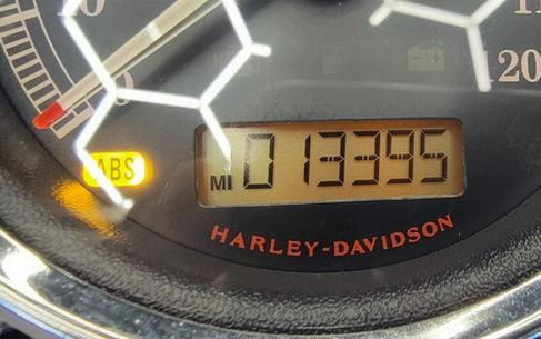 2015 Harley-Davidson Softail FXSB - Breakout