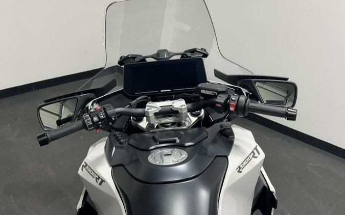 2026 BMW R 1300 RT Alpine White 3