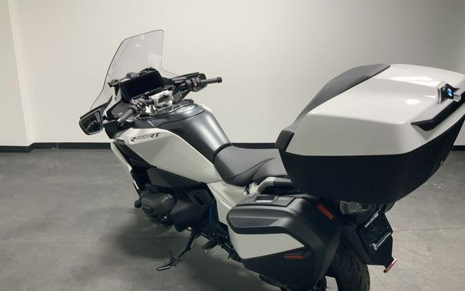 2026 BMW R 1300 RT Alpine White 3