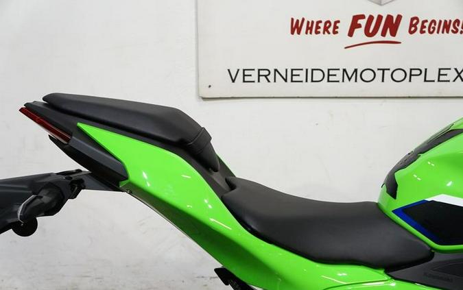 2026 Kawasaki Ninja® 500 SE ABS