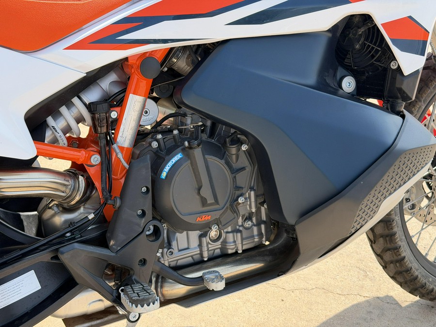 2023 KTM 890 ADVENTURE