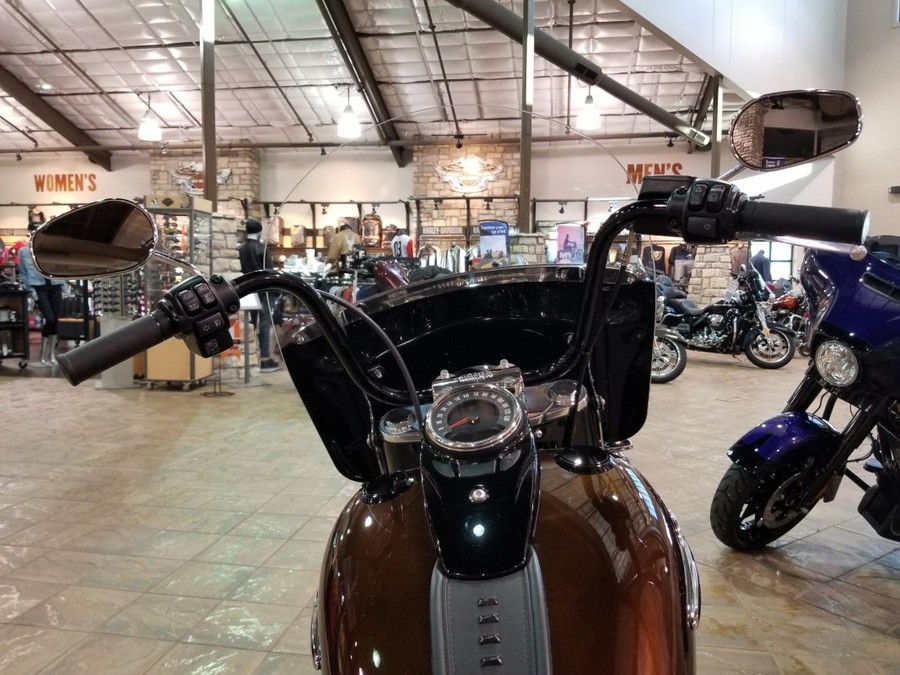 2019 Harley-Davidson® Heritage Classic 107