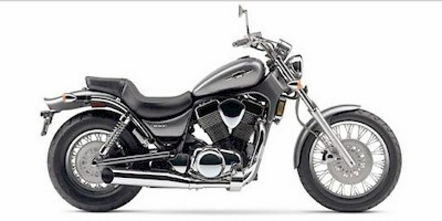 2005 Suzuki Boulevard S83