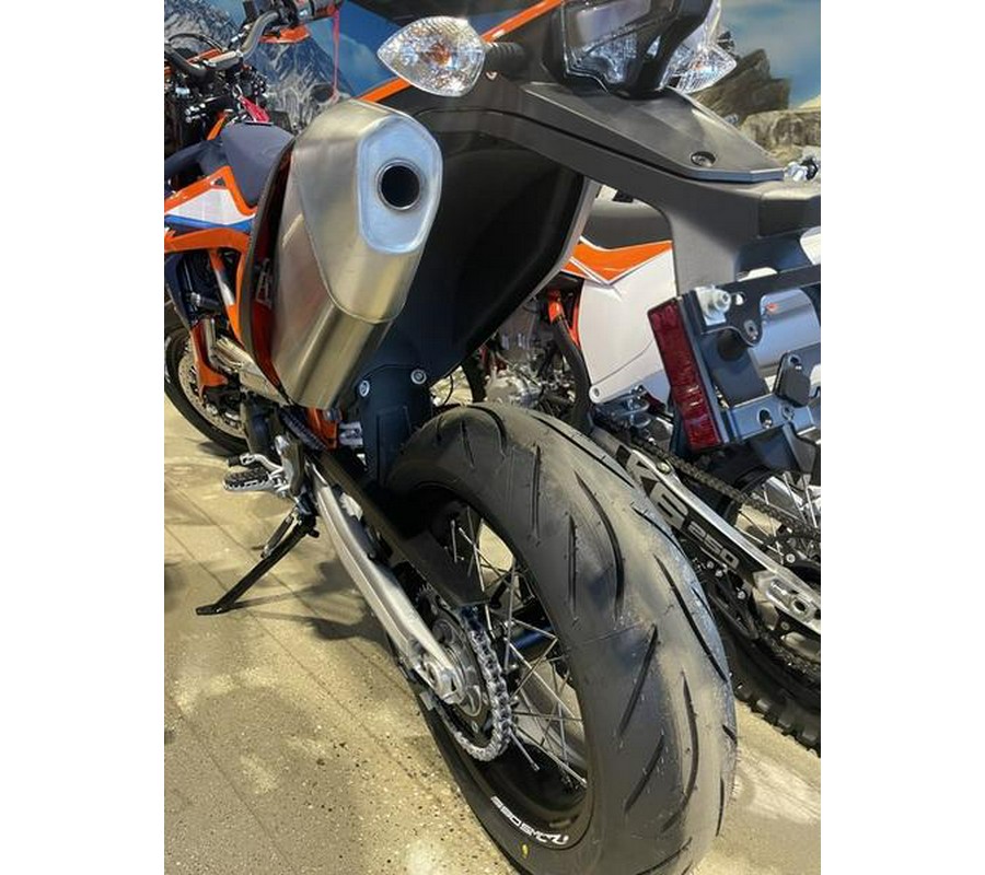 2023 KTM 690 SMC R