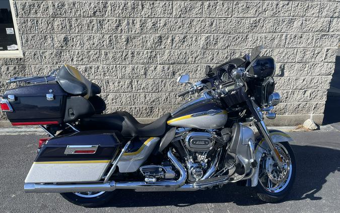 2012 Harley-Davidson CVO™ Ultra Classic® Electra Glide®