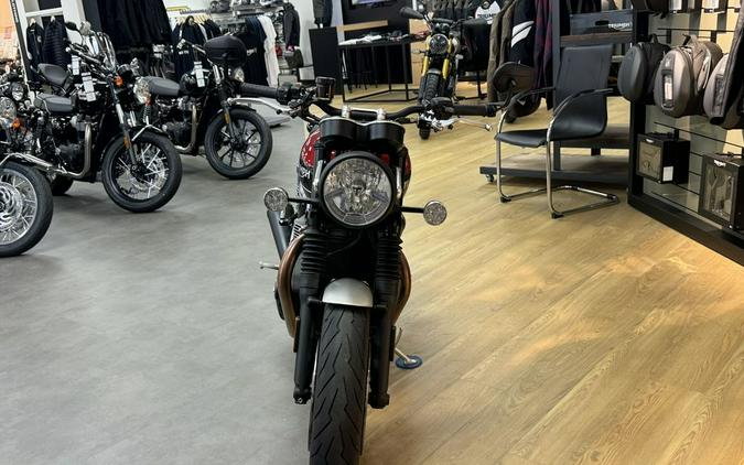 2019 Triumph Speed Twin Korosi Red and Storm Grey