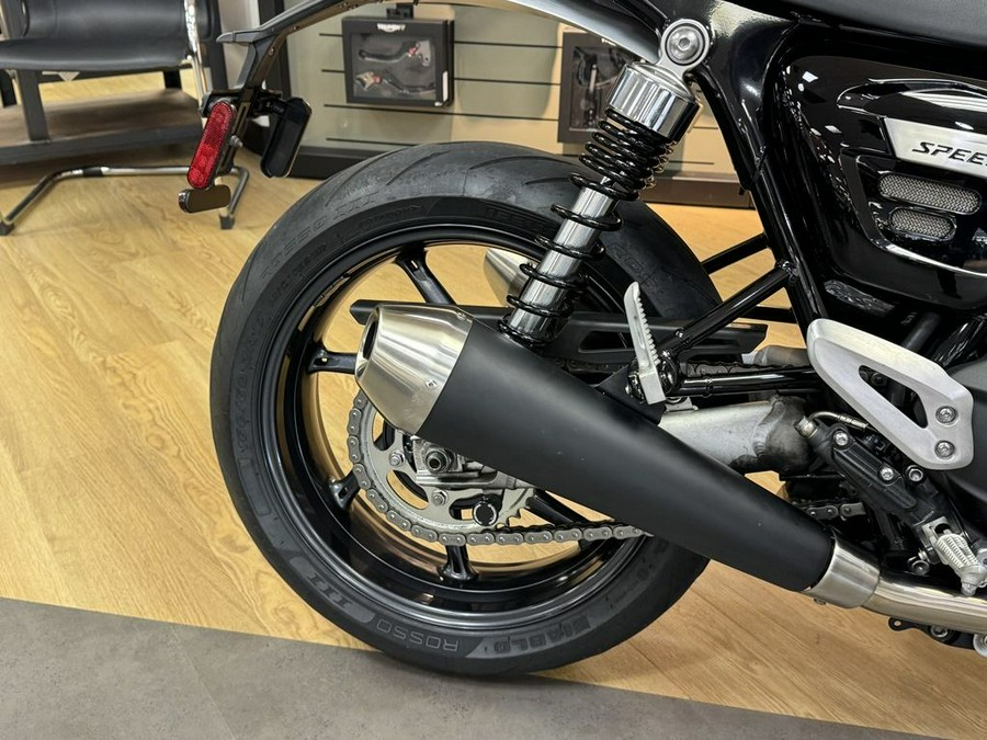 2019 Triumph Speed Twin Korosi Red and Storm Grey