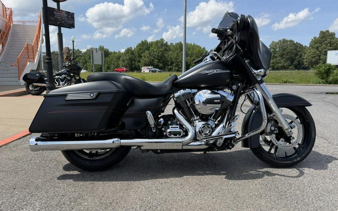 2016 Harley-Davidson® Street Glide® Special Black Denim