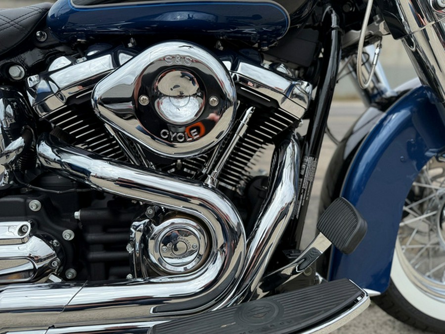 2022 Harley-Davidson Softail FLHCS HERITAGE CLASSIC 114