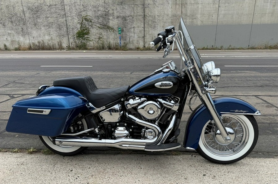 2022 Harley-Davidson Softail FLHCS HERITAGE CLASSIC 114
