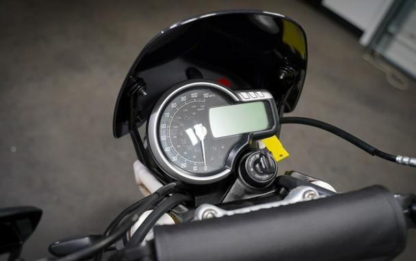 2026 Triumph Scrambler 400 XC Storm Grey