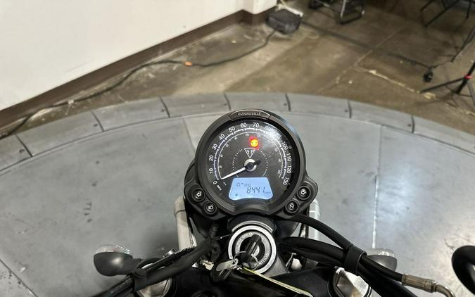 2022 Triumph Street Scrambler Base