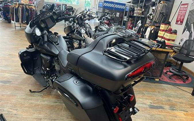 2024 Indian Motorcycle Roadmaster® Dark Horse® with PowerBand Audio Package