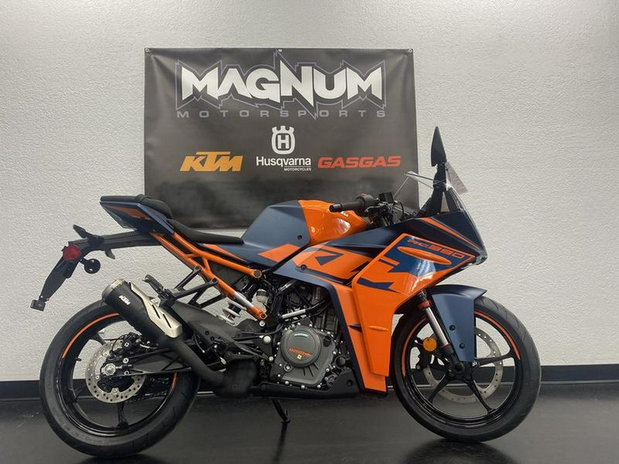 2023 KTM RC 390