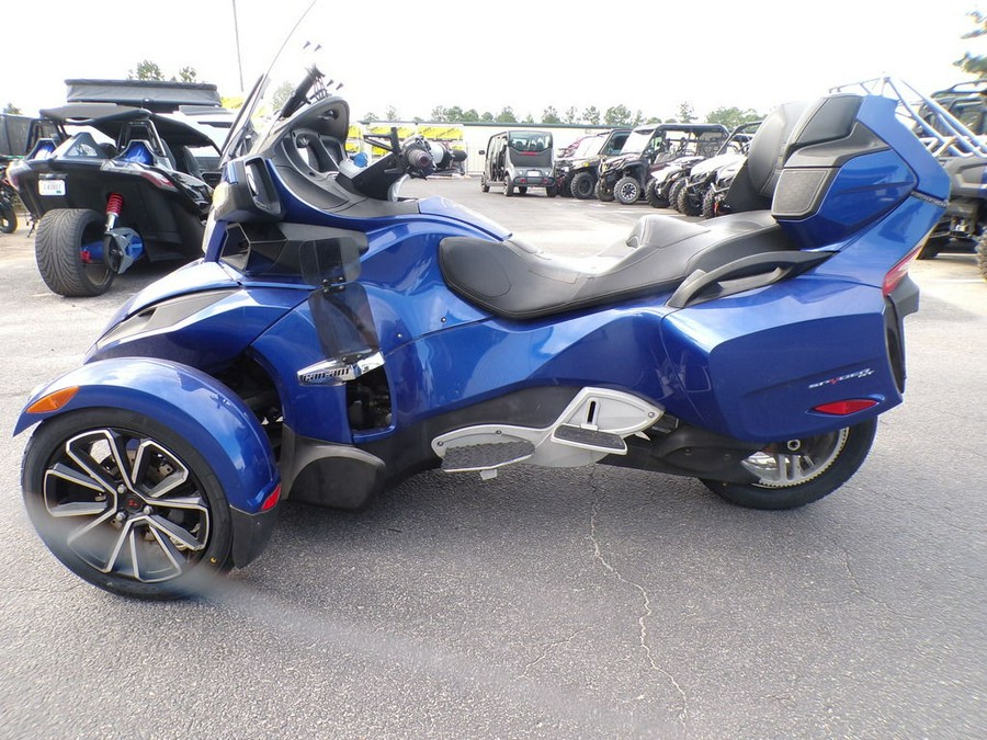 2012 Can-Am® Spyder Roadster RT