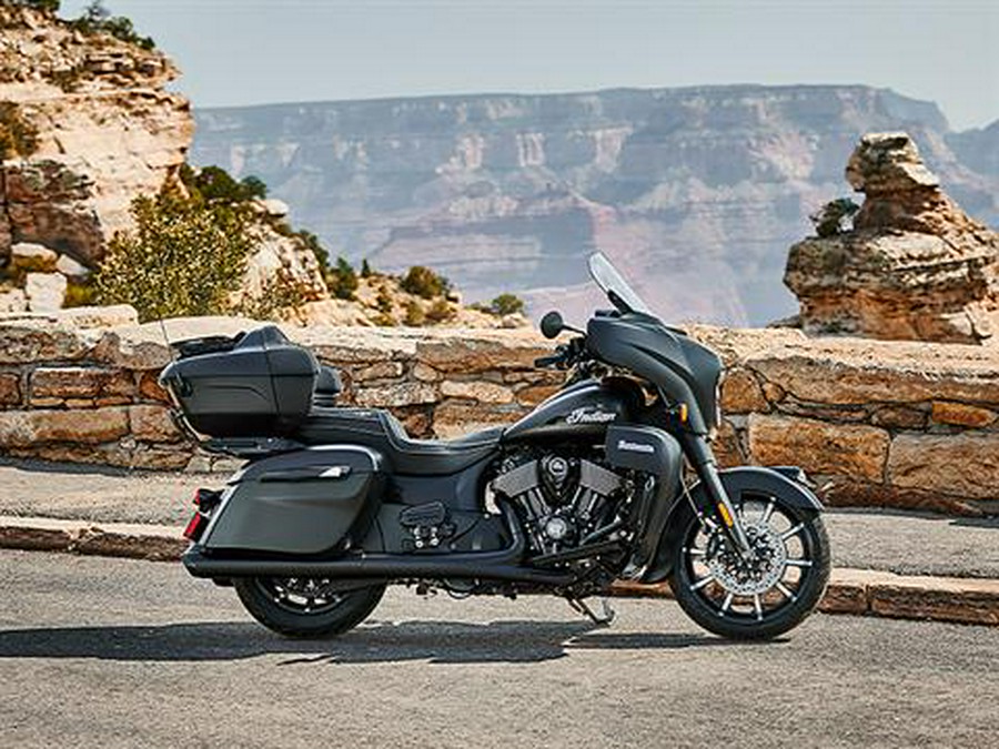 2024 Indian Motorcycle Roadmaster® Dark Horse® with PowerBand Audio Package