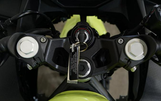 2026 Kawasaki Ninja® 500 SE ABS