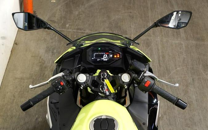 2026 Kawasaki Ninja® 500 SE ABS
