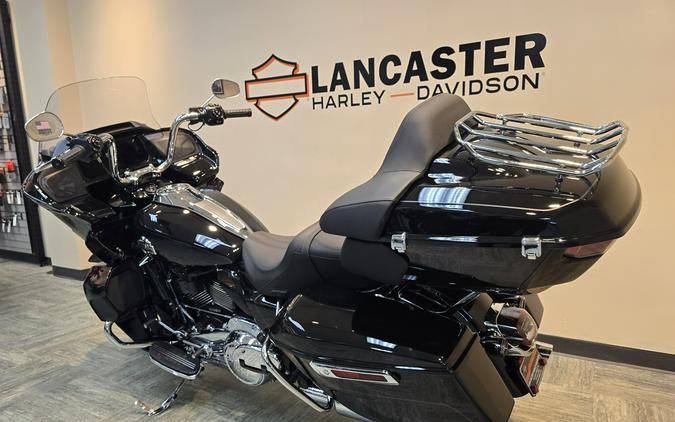 2026 Harley-Davidson® Road Glide Limited Vivid Black Chrome Trim FLTRXL