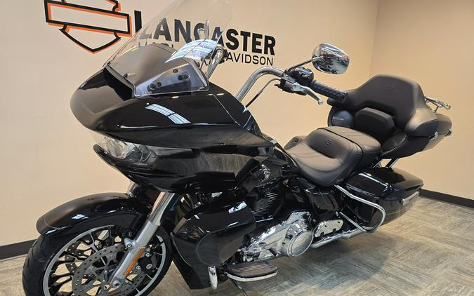 2026 Harley-Davidson® Road Glide Limited Vivid Black Chrome Trim FLTRXL