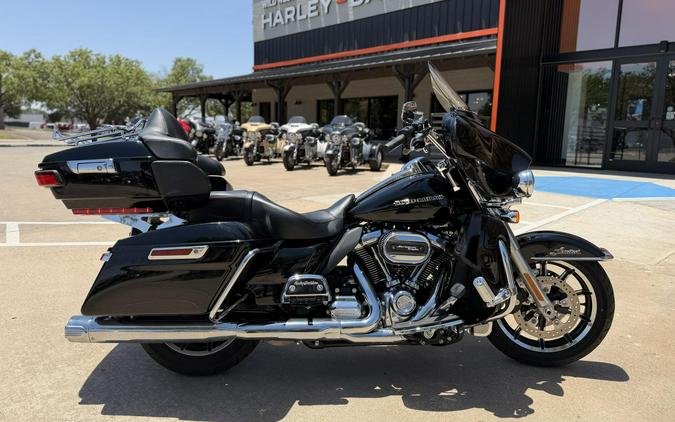 2019 Harley-Davidson® Ultra Limited Vivid Black