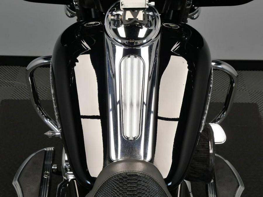 2011 Harley-Davidson® FLHX - Street Glide®