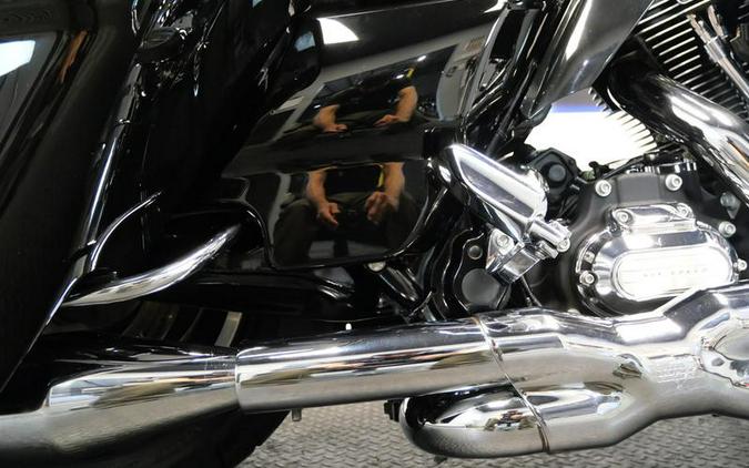 2011 Harley-Davidson® FLHX - Street Glide®