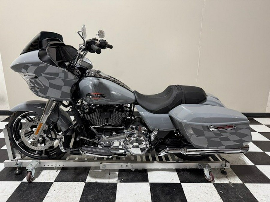 Road Glide®