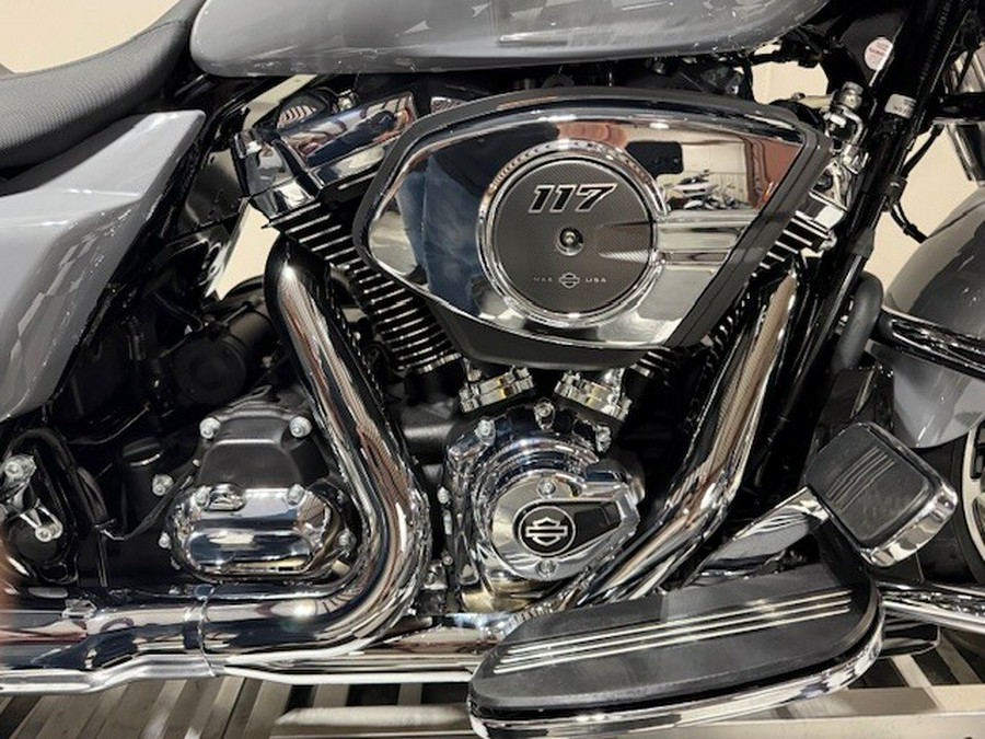 Road Glide®