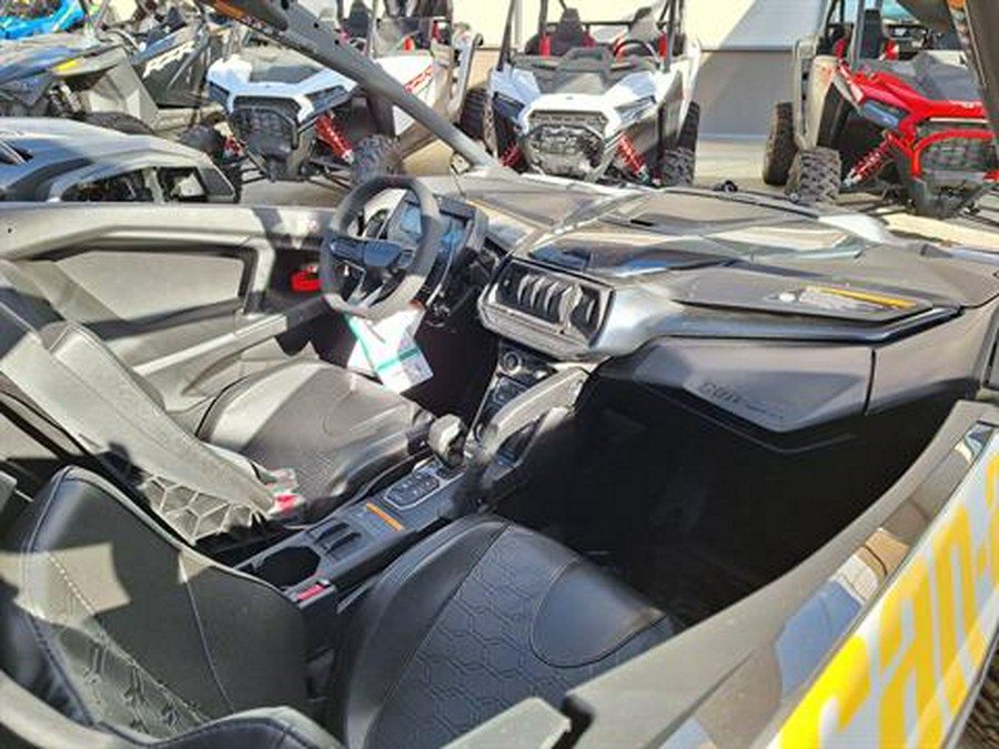 2024 Can-Am Maverick R 999T DCT