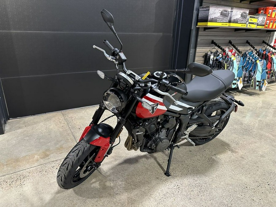2025 Triumph Trident 660 Diablo Red/Sapphire Black
