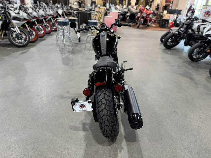 2025 Indian Motorcycle® Scout® Bobber Black Metallic