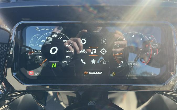 2026 Harley-Davidson® CVO Road Glide ST FLTRXSTSE Electric Coast