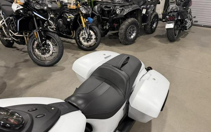 2026 Indian Motorcycle® Springfield ® Dark Horse® Ghost White Metallic Smoke