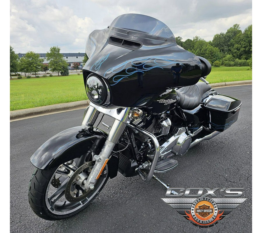 2017 Harley-Davidson® FLHX - Street Glide®