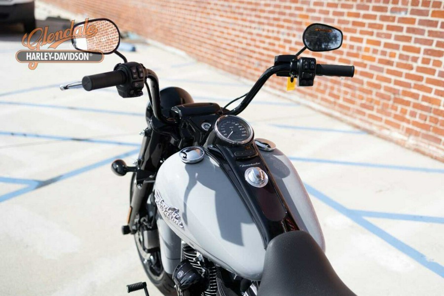 2024 Harley-Davidson Freewheeler