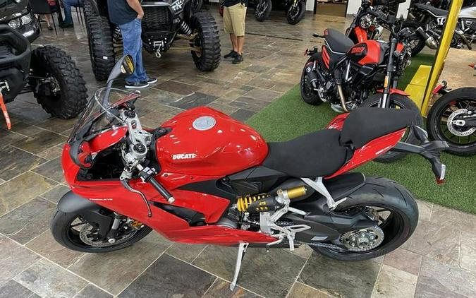 2024 Ducati Panigale V2 Red