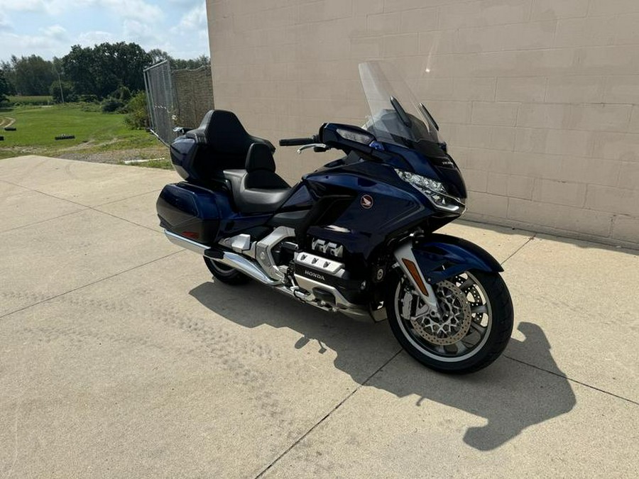 2018 Honda® Gold Wing Tour Pearl Hawkseye Blue