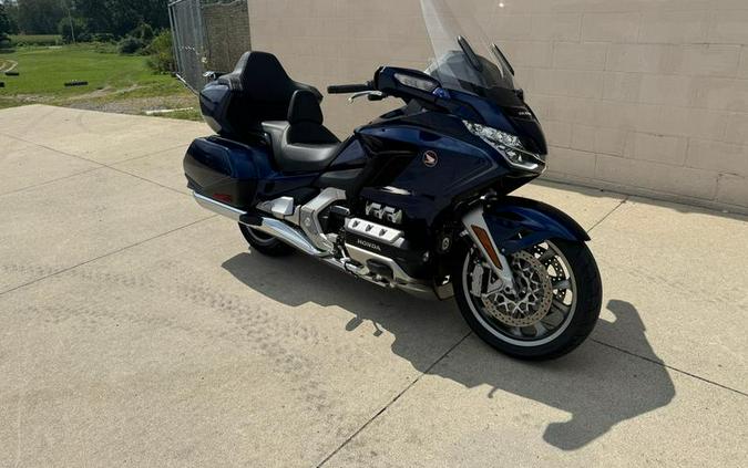 2018 Honda® Gold Wing Tour Pearl Hawkseye Blue