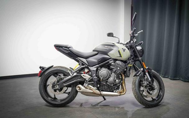 2026 Triumph Trident 660 Stone grey